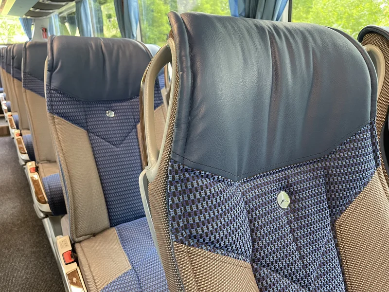 Reisebus mit 44 Sitzplätzen / Bild 3