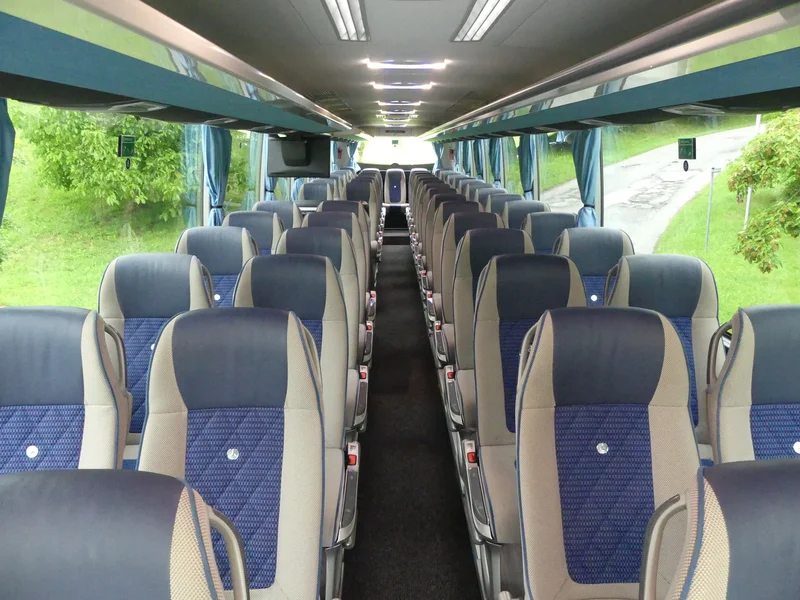 Reisebus mit 57 Sitzplätzen / Bild 2