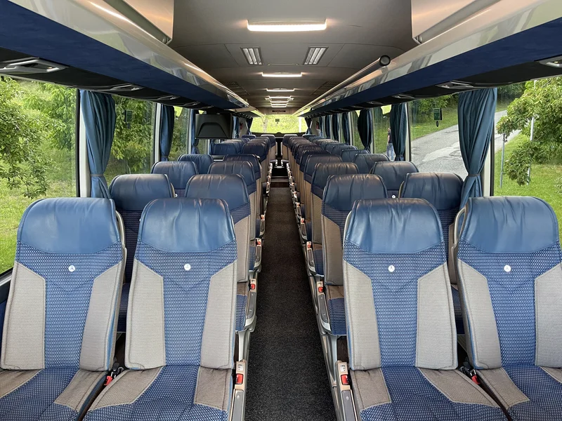 Jubiläumsbus mit 44 Sitzplätzen / Bild 2