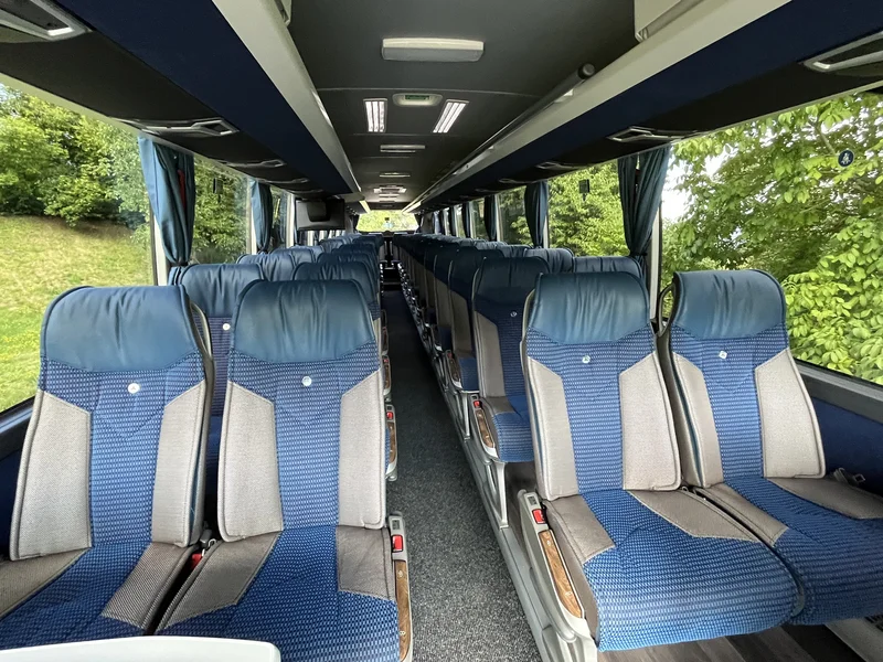 Reisebus mit 48 Sitzplätzen / Bild 2