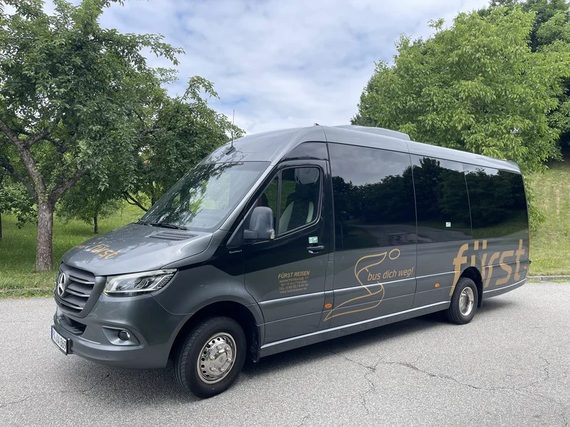 Kleinbus mit 19 Sitzplätzen / Bild 3