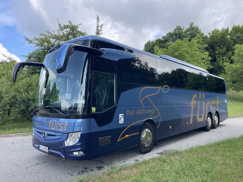 Jubiläumsbus mit 44 Sitzplätzen / Bild 1