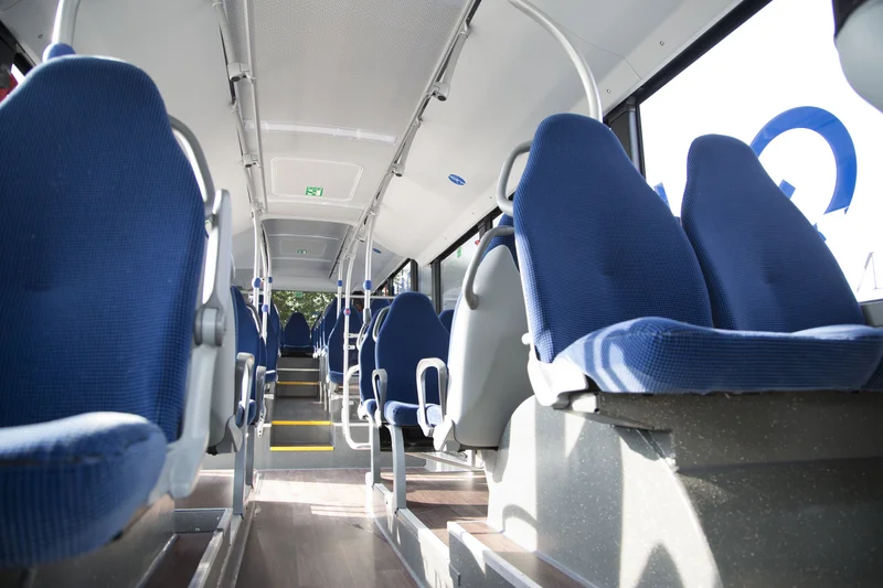 Hybrid Linienbus mit 41 Sitzplätzen und 37 Stehplätzen / Bild 2